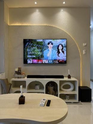 Panoramic Seaview Near Airport Facing the Bay 7g Apartment in Pasay