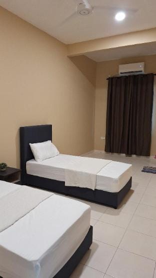 Kuala Rompin Houses Vacation rental in Pahang, Malaysia