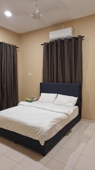 Kuala Rompin Houses Vacation rental in Pahang, Malaysia