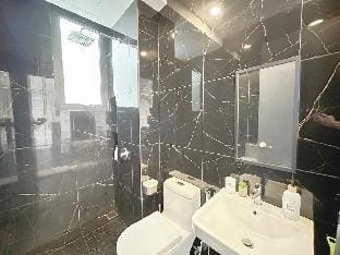Georgetown City Skyline Seaview Urban Suites Apartment in George Town
