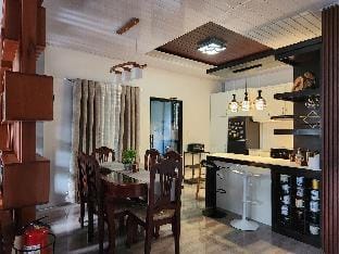 Guest House 2 Storey 5  Bedroom Vacation rental in Bacolod