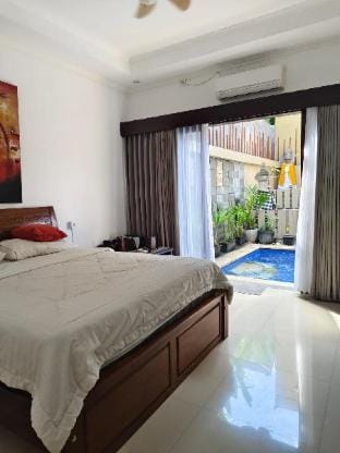 villa kayu maniss Villa in North Kuta