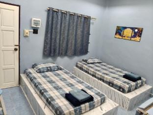 Hinn Yai Hotel Apartment in Thailand