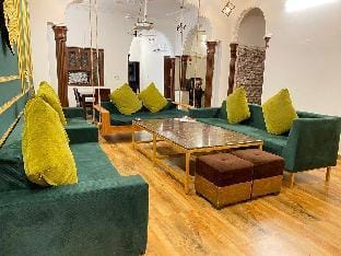 7. 3bhk theater big screen relax by instay Vacation rental in Noida
