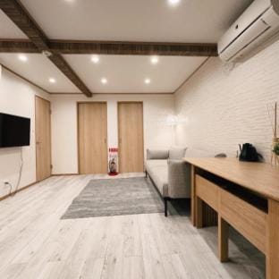 NEW! Shin/Renewal Open! 1 minute walk from Tsutenkaku! Beautiful Japanese-style house Vacation rental in Osaka