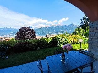 Relax sul lago di Como ,  terrazza vista lago  Apartment in Colico