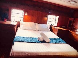兰卡威游艇住宿，免费私享包船夕阳巡航 Vacation rental in Langkawi