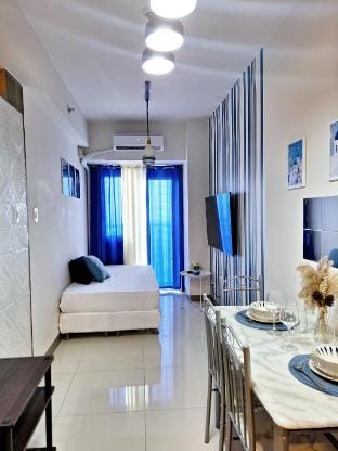 Coast Stay by J (34th floor) Apartment in Pasay