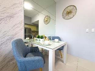 1BR BGC, One Uptown Residence B001 Apartment in Makati