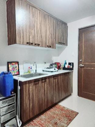 Tagaytay Crosswinds Staycation Scenic Pine View  Apartment in Tagaytay