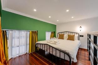 Fan Hua Xiangyang South Road Store Apartment in Shanghai