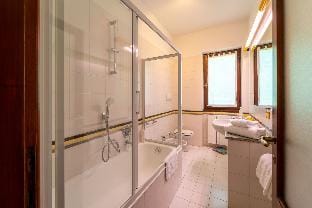 Villetta Camelia with Garden by Wonderful Italy Vacation rental in Bellagio
