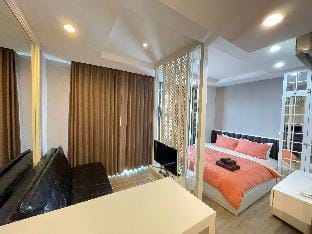Easy Easy F4 @ the blu x Apartment in Chon Buri Changwat