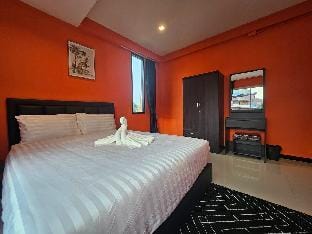 Peter's House [C05] Newly Renovated Themed Apartment Apartment in Pattaya City