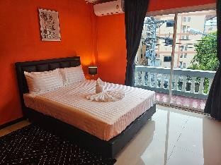Pattaya Beach Road Houses Vacation rental in Pattaya City