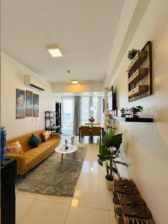 Comfy Seaview Condo w/ Balcony Near Airport Apartment in Lapu-Lapu City