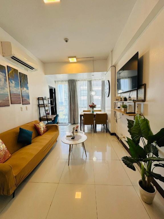 Comfy Seaview Condo w/ Balcony Near Airport Apartment in Lapu-Lapu City