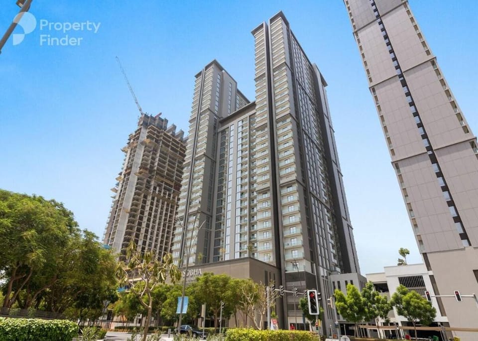 Elegant 1BR in Sobha Hartland Apartment in Dubai
