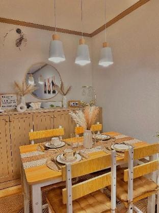 Vibin Chill Staycation Apartment in Paranaque