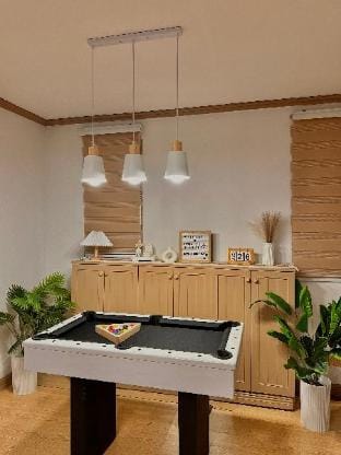 Vibin Chill Staycation Apartment in Paranaque