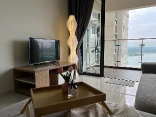DangaBay Seaview 2R2B 4-6pax Apartment in Johor Bahru