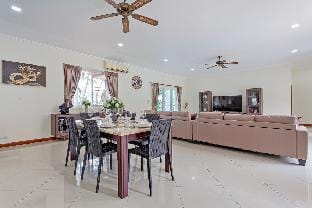 Beautiful 5 Bedroom Luxury Pool Villa Dream Escape Villa in Pattaya City