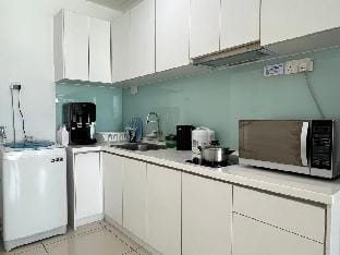 Georgetown|MansionOne|Studio|4-6pax|GurneyDrive Apartment in George Town
