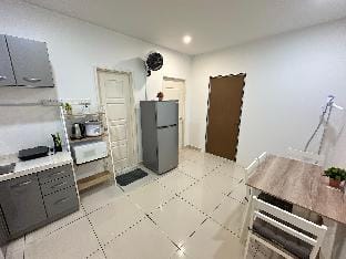 Georgetown Mansion One 2 Studio Room 5-7pax Apartment in George Town