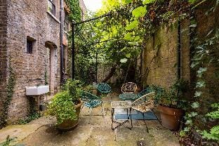 Extraordinary Grade II-listed early Georgian Home Vacation rental in London Borough of Hackney
