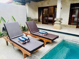 Dira house two bedrooms with private pool  Villa in Abiansemal