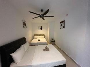 Mansion One Seaview|Georgetown|6-8pax|Gurney drive Apartment in George Town