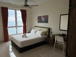 Georgetown Seaview Mansion One  6-9 pax 2R2B Apartment in George Town
