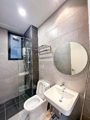 Urban Suites | 9 Adults | Georgetown Penang Apartment in George Town