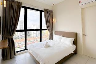 Urban Suites | 9 Adults | Georgetown Penang Apartment in George Town