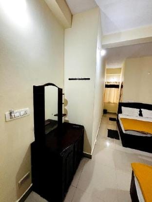 Dhanalakshmi Hotel and Lodge Apartment in Kerala
