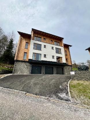 Golden Ridge Studio No. 4 Apartment in Lower Silesian Voivodeship