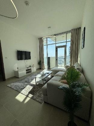 Cozy 1 BR  Pool-Gym, Close to metro / City view Apartment in Dubai