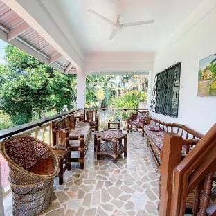 Rest House in Puerto Galera Villa in Puerto Galera