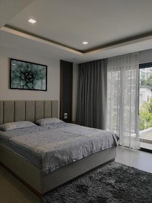 中天海滩宁静奢华别墅四卧四卫 Villa in Pattaya City
