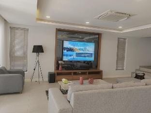 中天海滩宁静奢华别墅四卧四卫 Villa in Pattaya City