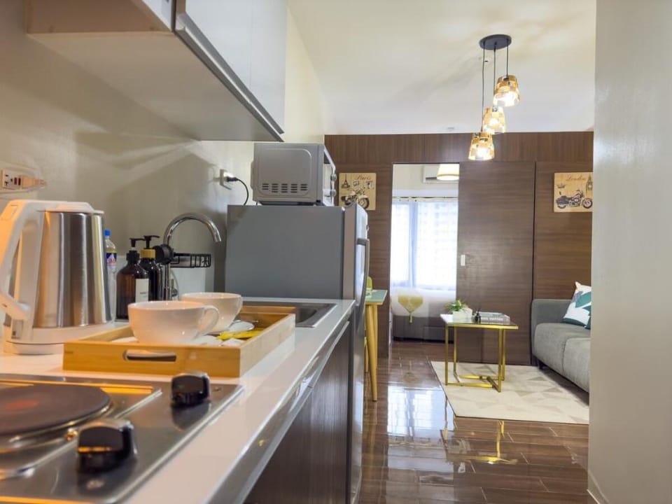 1BR Makati, Air Residences M007 Apartment in Makati