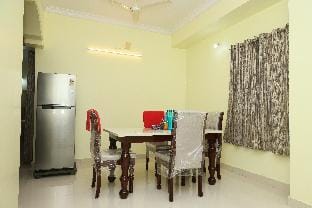Vibrant 2BHK Near AIG, Care, Delloite -Gachibowli Apartment in Hyderabad