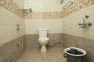 Vibrant 2BHK Near AIG, Care, Delloite -Gachibowli Apartment in Hyderabad