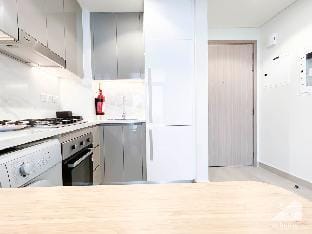 Stylish 1BR with Balcony in Azizi Riviera Vacation rental in Dubai