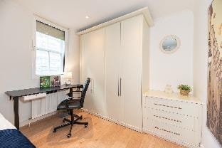 2BR in Charing Cross | Victoria Embankment Gardens Apartment in City of Westminster