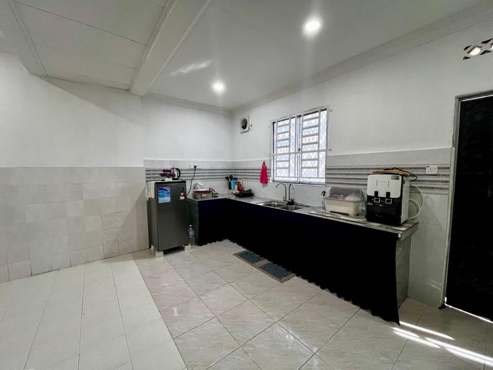 DH Homestay - Mydin Taman Batik Vacation rental in Kedah