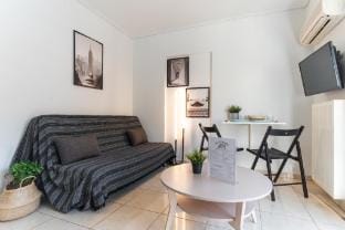 Terrace Breeze| Heart Of Koukaki Vacation rental in Athens