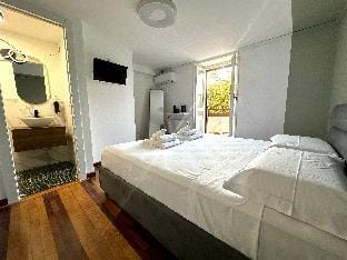 Suite with Terrace Apartment in Rome