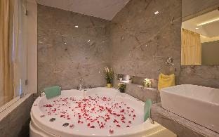 Mannat Luxury Villa Villa in Lonavla