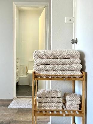 Entire Unit Bondi Beach-StayBay Apartment in Sydney